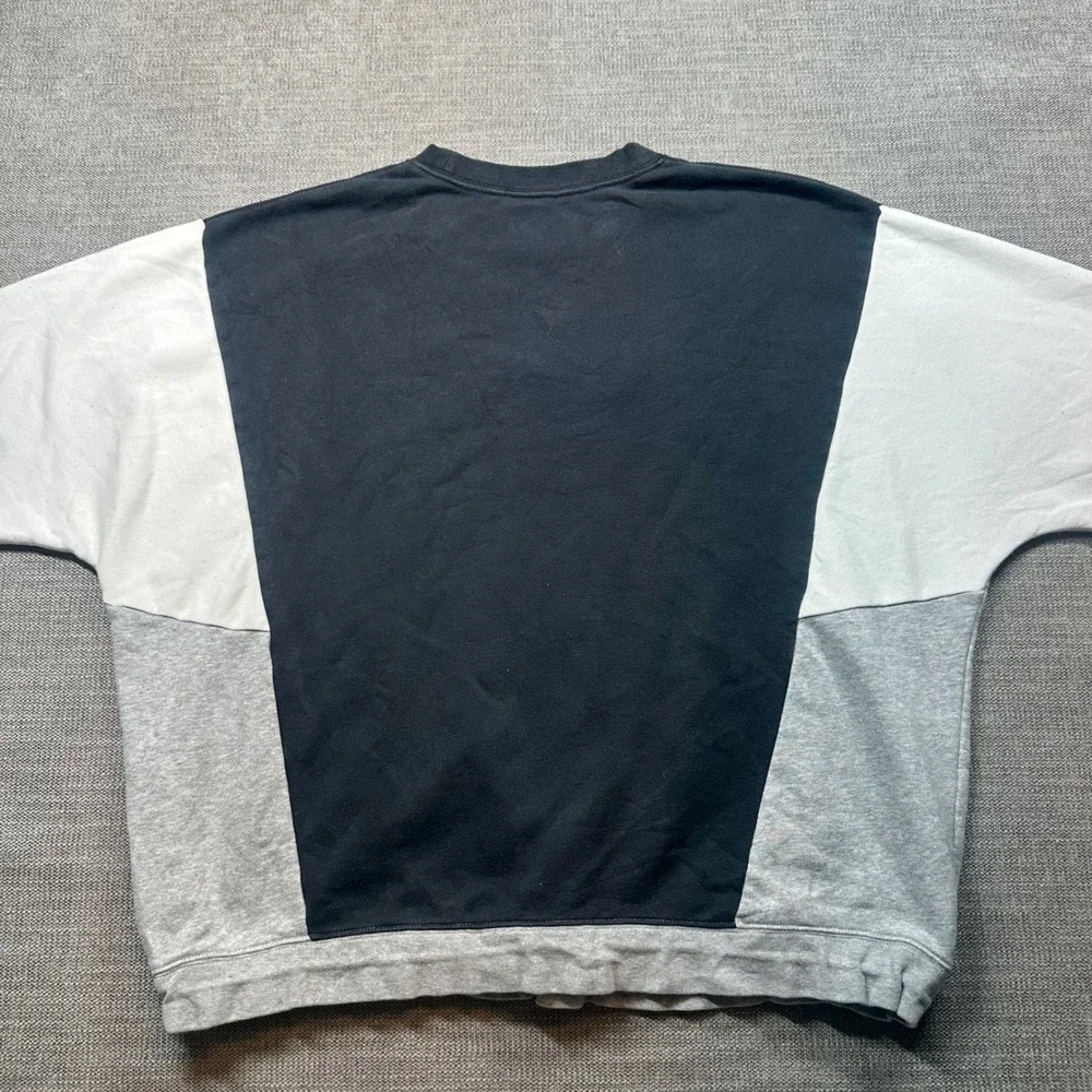Nike Sweatshirt Womens XL Black White Grey  Cinch Hem Colorblock Logo
